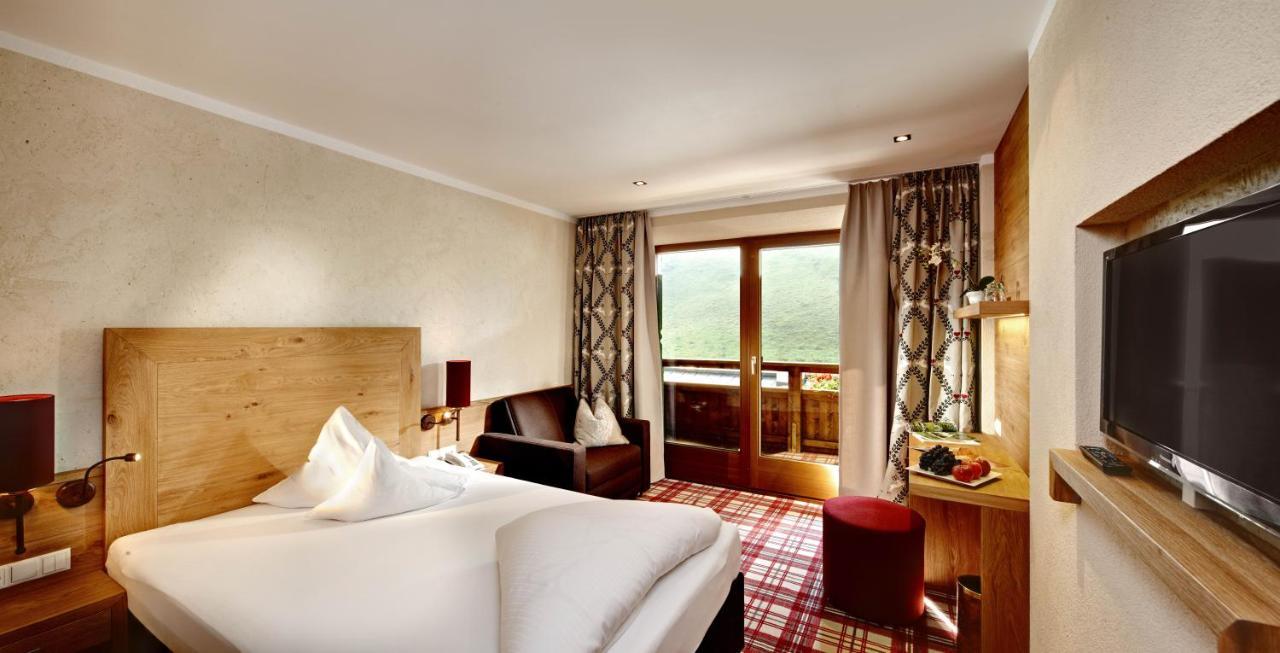 Hotel Berghof Crystal Spa & Sports Tux Kültér fotó