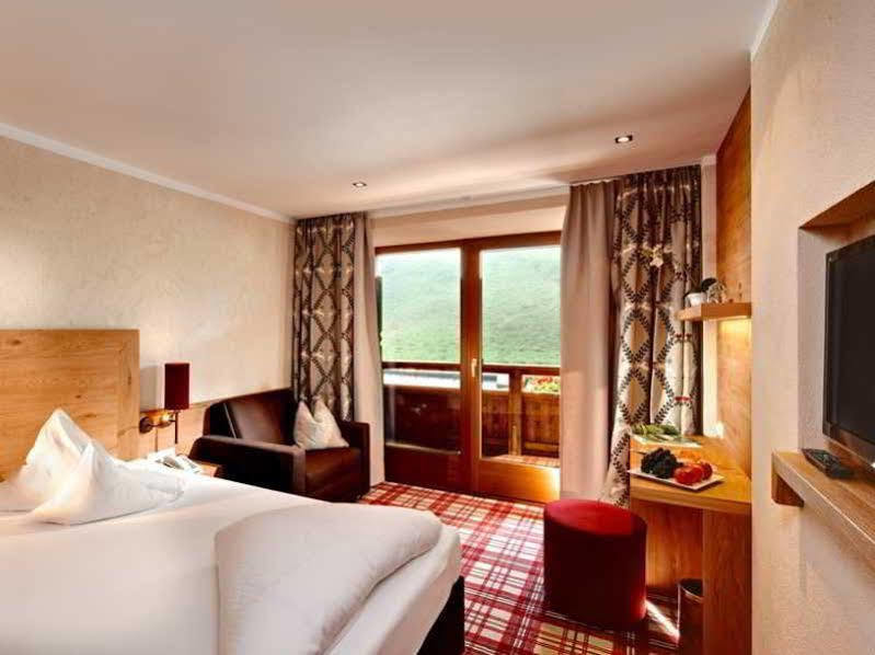 Hotel Berghof Crystal Spa & Sports Tux Kültér fotó